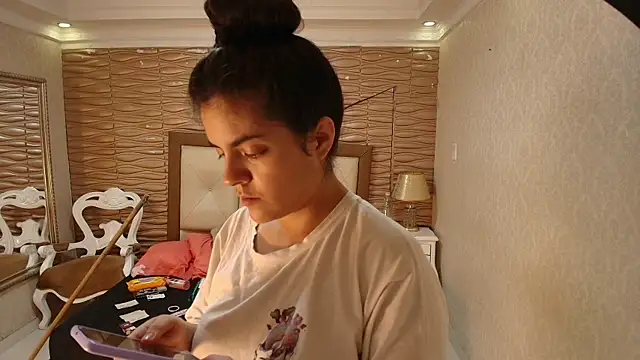Snapshot of sofiaclauss chatting on October 3, 8:47 pm sofiaclauss online show from October 3, 8:47 pm