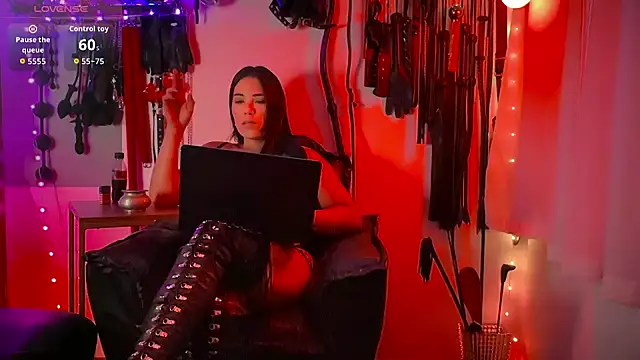 mistresslaviniabr online show from November 14, 11:38 pm