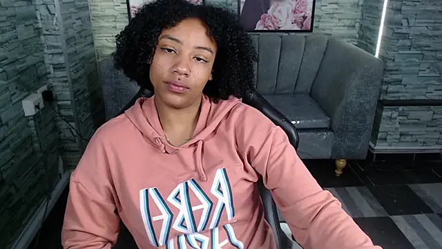Snapshot of Violeth_b chatting on September 10, 1:44 pm Violeth b online show from September 10, 1:44 pm
