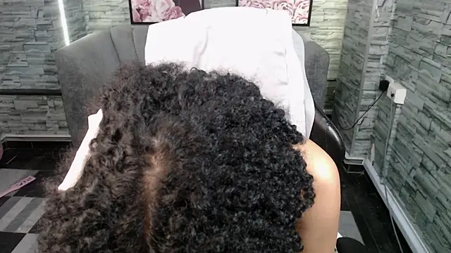 Snapshot of Violeth_b chatting on September 9, 1:33 pm Violeth b online show from September 9, 1:33 pm