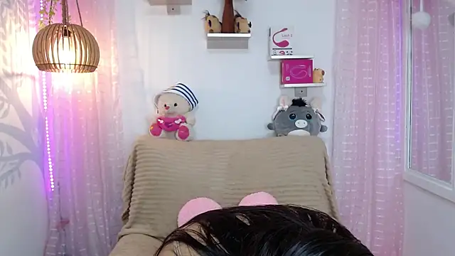 Alison Wiley online show from January 15, 5:35 am