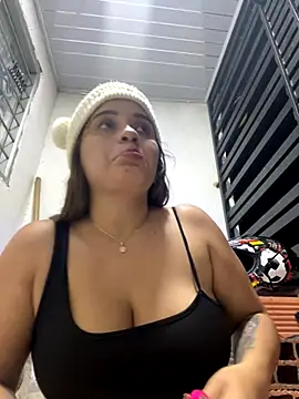 perlita05 online show from November 2, 2:26 am