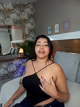 Snapshot of EmaBakker chatting on October 9, 1:15 pm EmaBakker online show from October 9, 1:15 pm