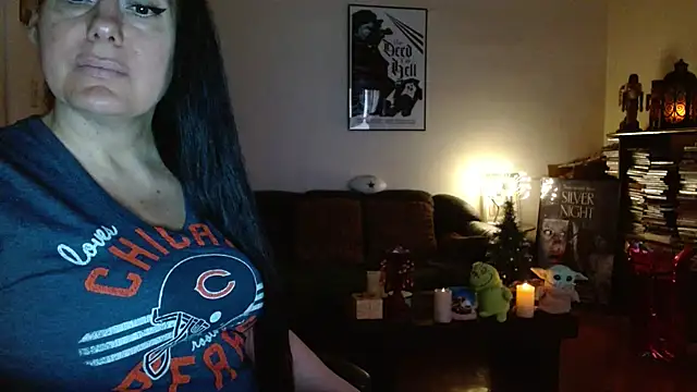 mandaloriangirls online show from December 19, 7:17 pm