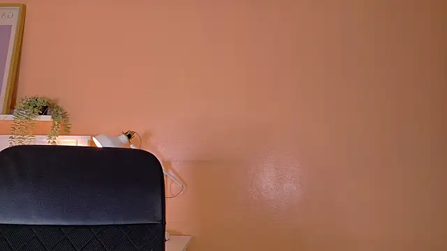 ParisFox  online show from November 7, 8:03 pm