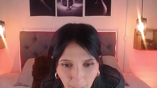 emily leinner online show from December 1, 4:20 pm