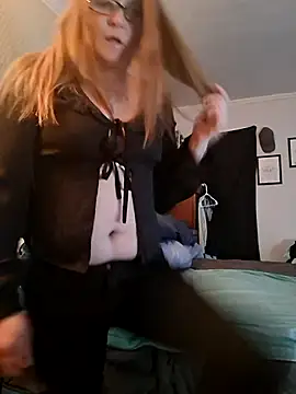 skyeb0787 online show from February 25, 10:36 am