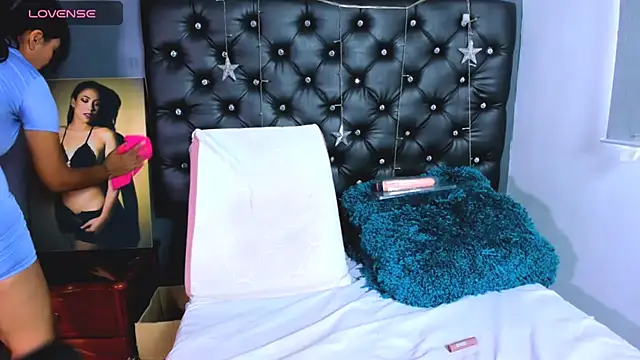 catalinamuss  online show from April 6, 5:47 pm