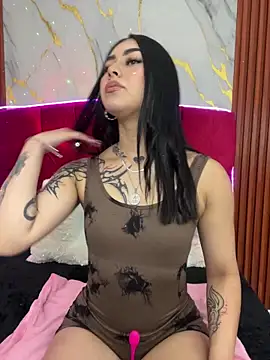 emily 22x online show from November 27, 8:45 pm