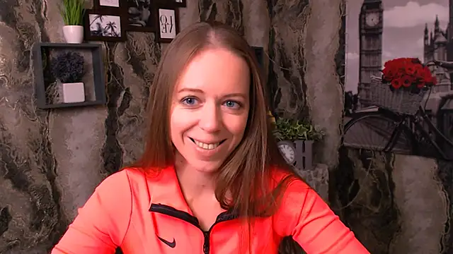 Snapshot of GloriaSi_ chatting on September 17, 10:02 am GloriaSi online show from September 17, 10:02 am