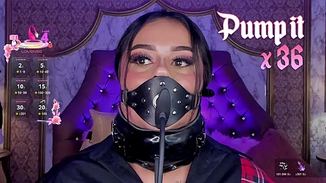 SoffiQueen online show from April 18, 7:58 pm