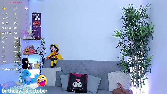 Snapshot of natty_romanof_18 chatting on October 15, 11:02 am natty romanof 18 online show from October 15, 11:02 am