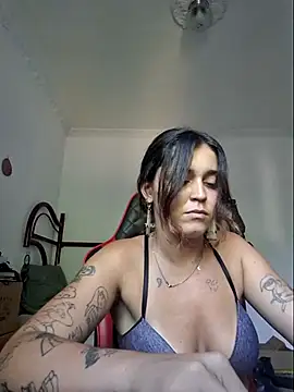 Snapshot of luuhcat09 chatting on October 17, 5:38 pm luuhcat09 online show from October 17, 5:38 pm