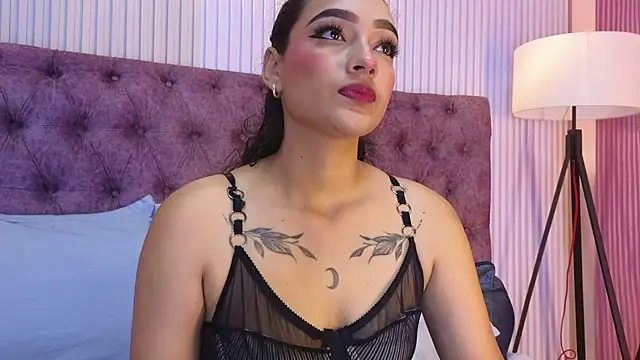 Snapshot of EMILYY_FOXY chatting on October 16, 7:05 pm EMILYY FOXY online show from October 16, 7:05 pm