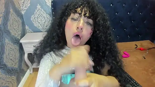 Snapshot of Sofiacowperx chatting on September 11, 2:28 pm Sofiacowperx online show from September 11, 2:28 pm