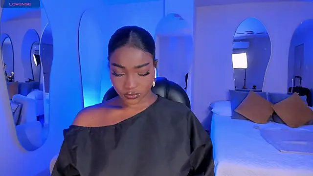 SavannahStorm online show from April 8, 12:51 pm