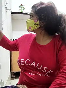 illay love online show from February 6, 12:30 pm