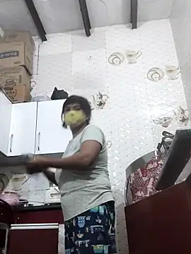 illay love online show from September 12, 1:07 pm