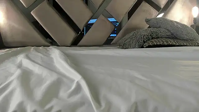 Sophia Lemos online show from February 17, 1:32 pm