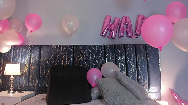 Snapshot of Sophia_Lemos chatting on October 3, 2:00 pm Sophia Lemos online show from October 3, 2:00 pm
