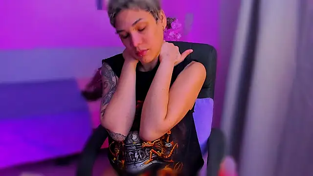 Charlee pink online show from November 22, 9:28 pm