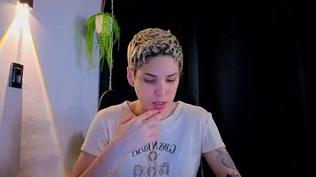 Charlee pink online show from July 23, 1:58 am