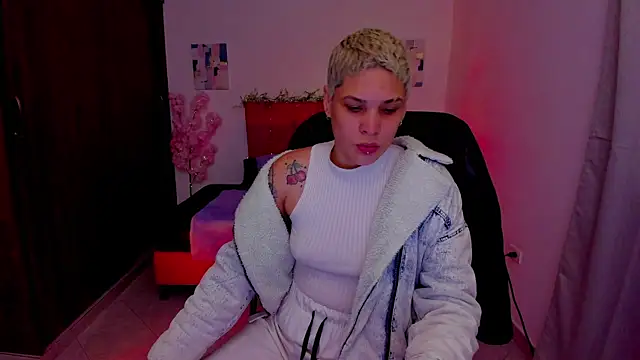 Charlee pink online show from October 3, 11:43 pm