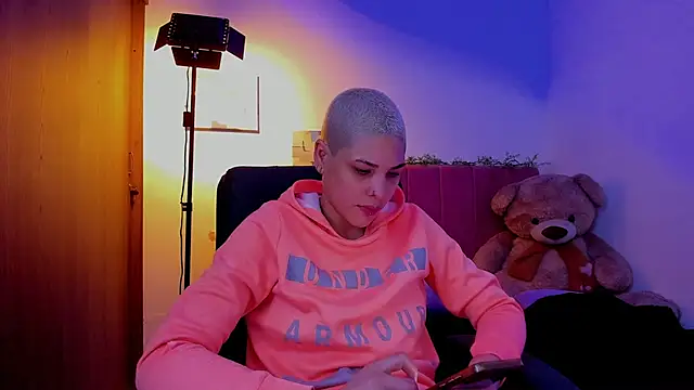 Charlee pink online show from April 17, 3:19 am