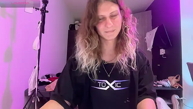 Alice Pinkhead online show from February 5, 7:55 am