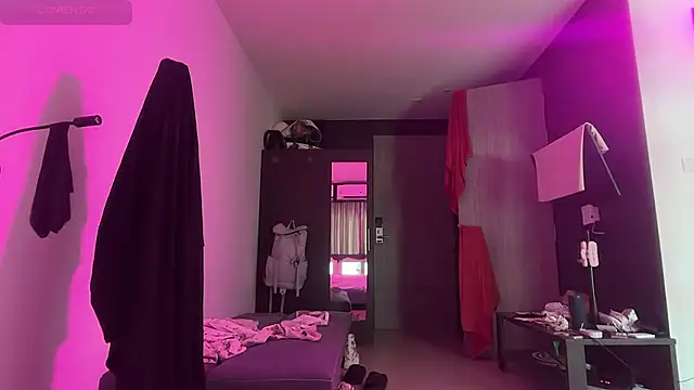 Alice Pinkhead online show from February 19, 8:36 am