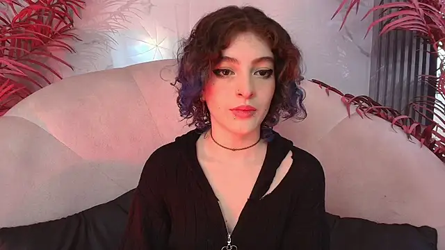 EvaHalsey online show from October 22, 7:41 pm