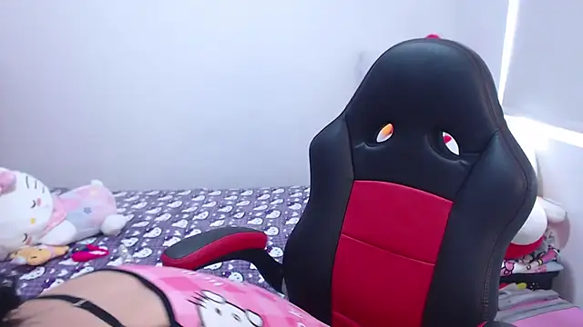 kayla k18 online show from April 18, 4:09 pm