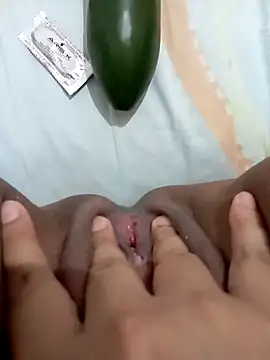 ambarlennoix online show from April 19, 6:57 am