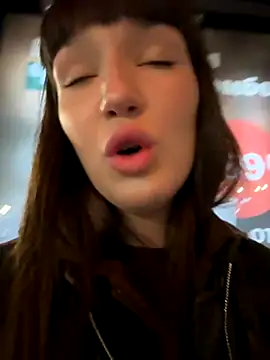 Snapshot of Sophie_Avory chatting on October 17, 8:45 pm Sophie Avory online show from October 17, 8:45 pm