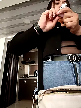 Lesly 10- online show from November 8, 6:24 pm