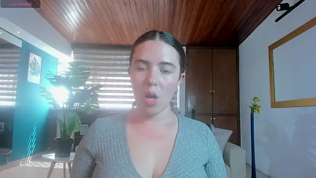 Lyssa Muller online show from November 18, 6:53 pm