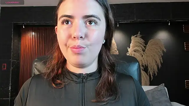 Lyssa Muller online show from November 29, 1:48 pm