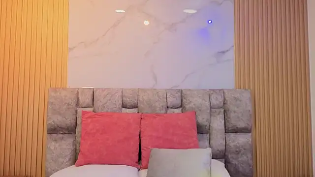 Khalifa fletcher online show from October 2, 12:04 am