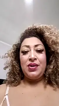 Snapshot of Katti_Barrera chatting on September 15, 4:36 pm Katti Barrera online show from September 15, 4:36 pm