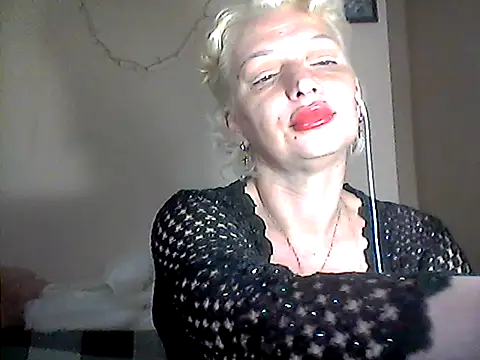 MaryJane441 online show from April 10, 8:15 pm