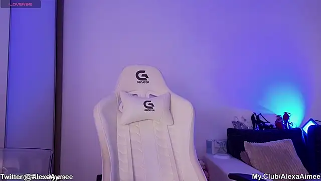 AlexaAimee online show from October 30, 9:38 pm