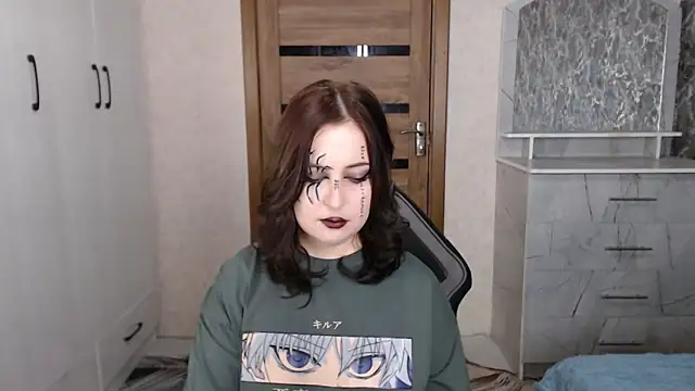 Kristy-Max online show from October 30, 8:43 pm