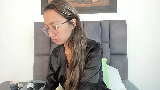 tatiana valencia online show from May 25, 12:59 pm