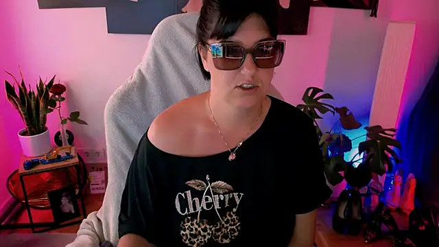 NatiLove35 online show from June 12, 5:26 am