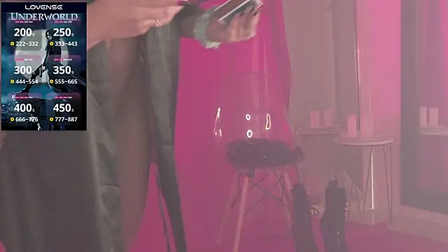 Alexa Miss online show from October 31, 7:29 pm