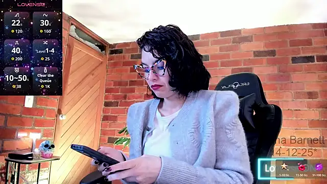 paulinabarnett- online show from December 14, 5:13 am