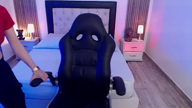 zoe jones13 online show from September 19, 3:38 am