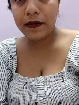 Simran-Kaur143 online show from July 18, 7:27 pm