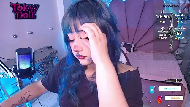 toky doll online show from October 2, 9:09 pm