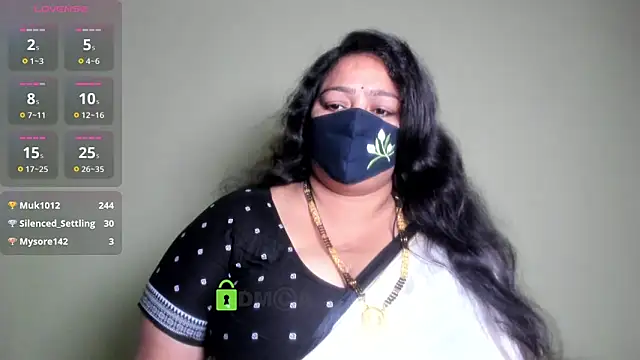 neelu-hoty online show from June 12, 1:52 pm